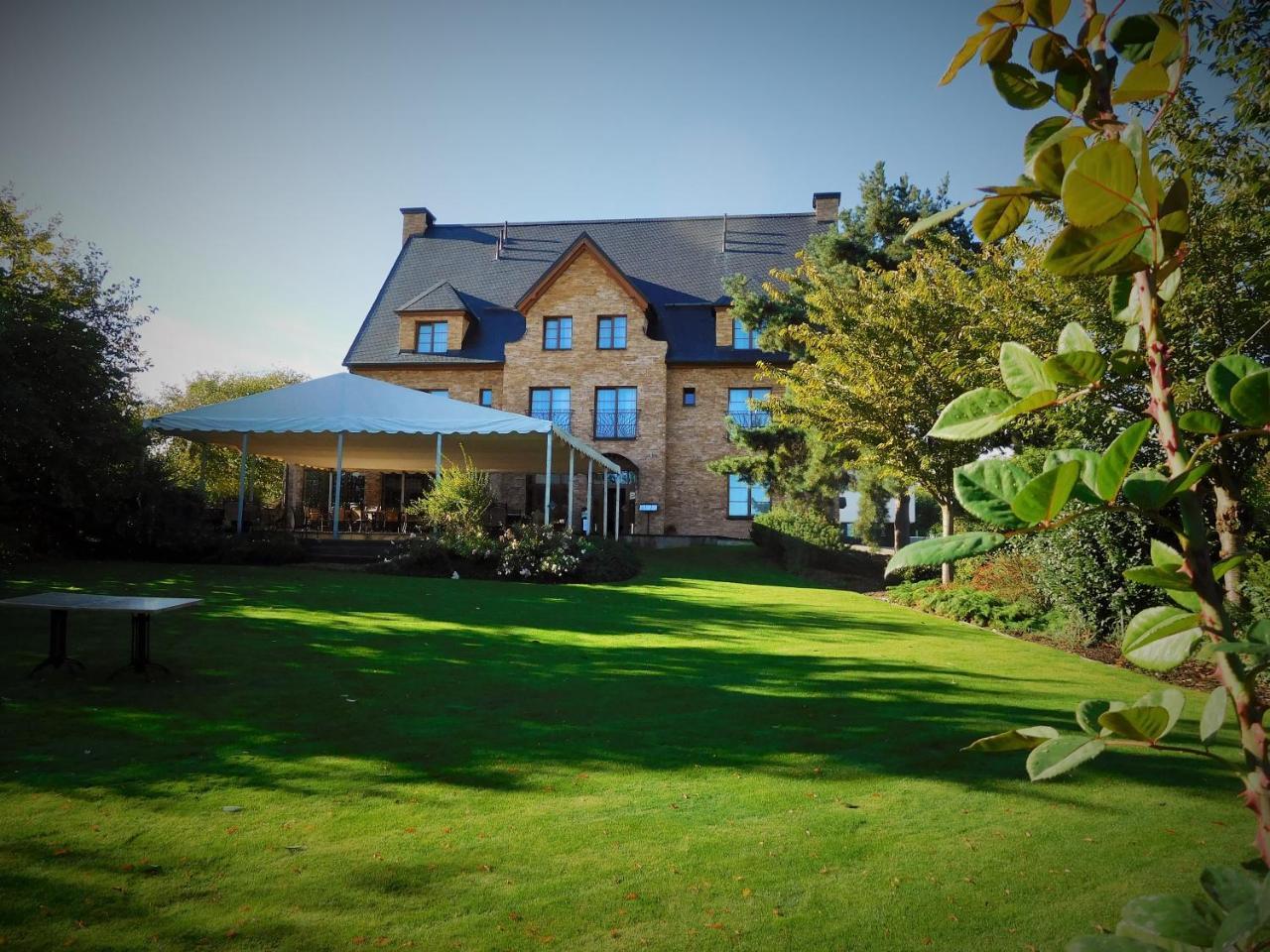 Hotel Villa Romantica Kolín Екстериор снимка